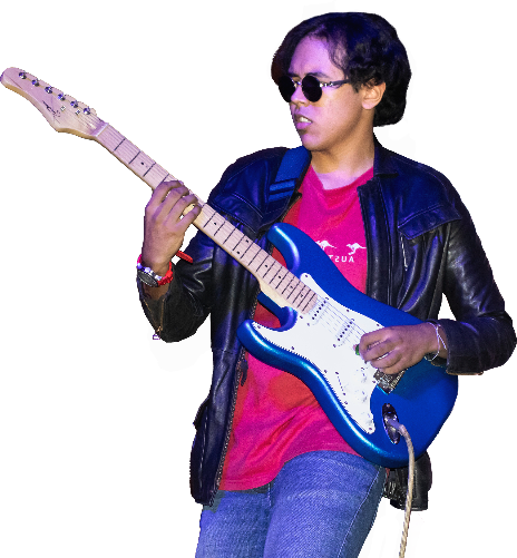 Estudiante tocando la guitarra eléctrica en la clausura